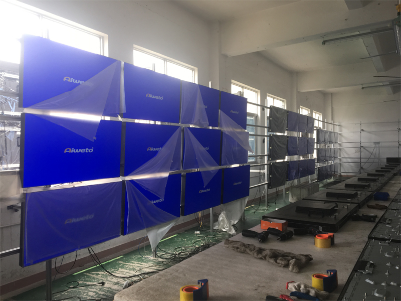 武漢加油！中國(guó)加油！湖北客戶該如何買(mǎi)到有質(zhì)量保障的液晶拼接屏廠家產(chǎn)品？